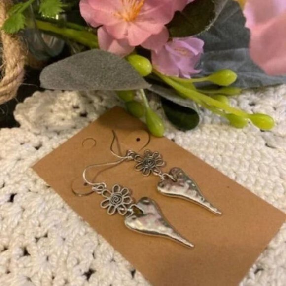 Hammered Heart/Flower Drop Earrings - Picture 4 of 6
